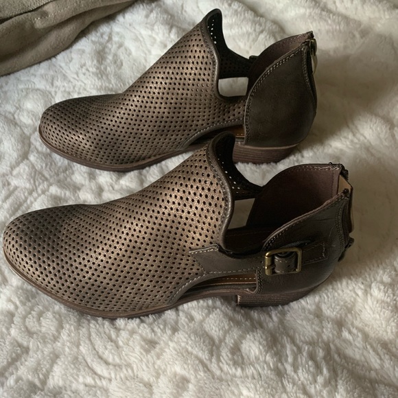 Women’s short boots - booties fall - Picture 2 of 5